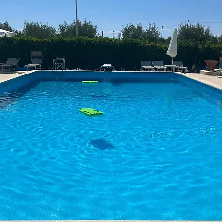 Sunbeam Aparthotel 4*