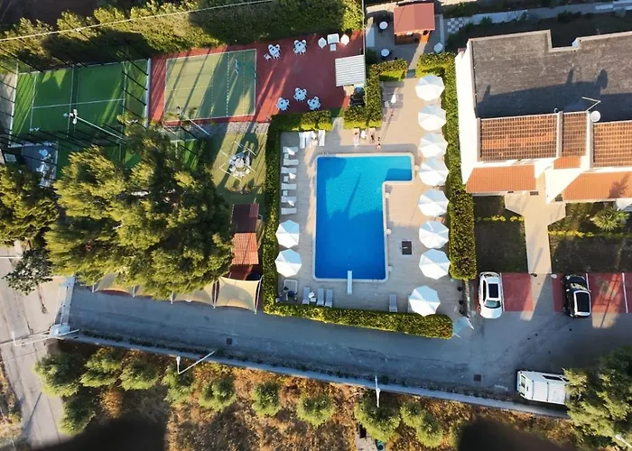 Sunbeam Aparthotel 4*